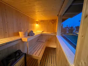 Cottage in the countryside with hot tub - Image 4