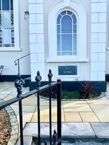 No.1 The Chapel - Unique 3-bed apartment - Image 3