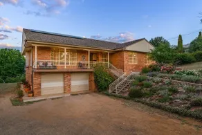 Molong House WIth A View, NSW - Image 2