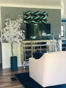 Beautiful Oceanview Retreat 2 Bedroom Home - Image 2