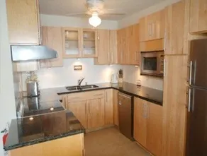 Popular 1 bed condo with pool & amazing sea views - Image 5