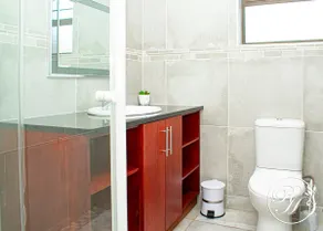 Roseland House Luxury Self Catering Three Bedroom - Image 4