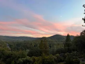 Spectacular Yosemite Views at The Lookout - Image 5
