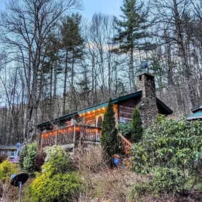 The Cozy Cabin Getaway-Peaceful Mountain Retreat - Image 5