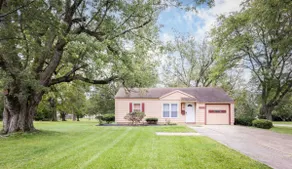 Near CLE Airport | Pet-Friendly Home | Sleeps 6 - Image 4