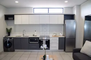 ⭐️ Contemporary - Clean & Comfortable Apartment ⭐️ - Image 4