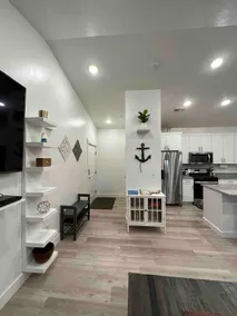 3rd floor condo in Providence - Image 4