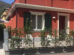 Lidia’s House .New 5’ from the t.station and sea! - Image 2