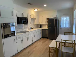 Modern galley - Image 3