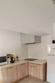 Entire apartment for 4 with enclosed courtyard and Wi-Fi - Image 5