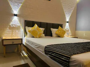 Luxe homestay 1bhk luxury stay in central guwahati - Image 5