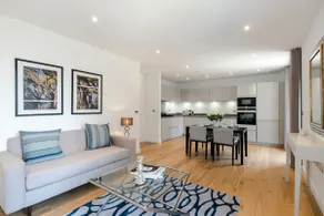 Boutique On Sphinx 5 Apartment Sleeps 5. - Image 3