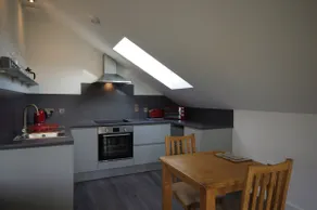 Centrally located modern flat in Ullapool - Image 4
