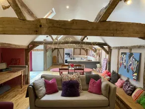 Stylish country converted barn - Image 5