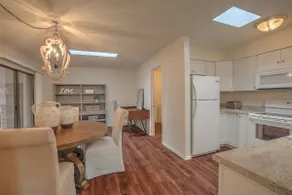 NE Heights Super Sweet 2brm/2bath Home! - Image 5