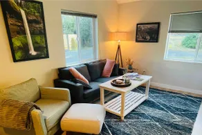 Modern & Charming Silverton Getaway Cottage- 1 mile from downtown! - Image 3