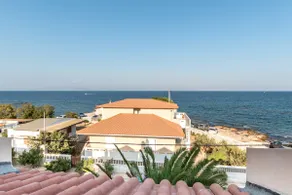 Savva's Surf House - Image 4