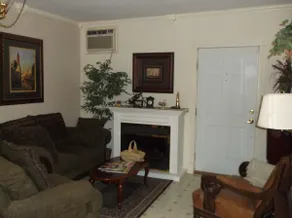 Entire Guest Suite At Willow Tree Country Inn - Image 4