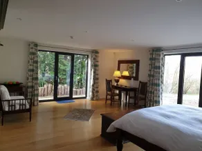 Master Suite (self contained - private entrance) - Image 3