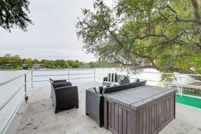 Renovated Farm House - Lake McQueeney - Image 2