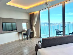 Deluxe Ocean View - Image 5