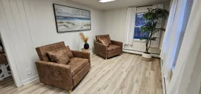 Lakehouse Stay - Image 2