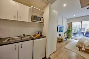 Potts Point Studio Oasis - Image 3