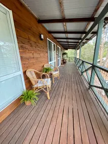 Charming cottage hidden among the towering karri - Image 3