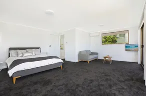 Hotelesque room with stunning Coastal views! - Image 5