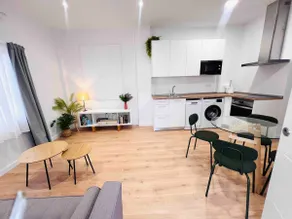 Comfortable and stylish apartment - Image 5