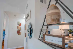 Stunning Modern Apt| King bed 5 min CreveCoeurLake - Image 3