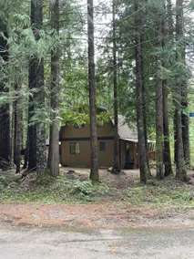 Gambrel Cabin at Lake Cushman - Image 3