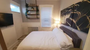 [Newly Renovated] 1st floor, 1-Bedroom Apartment w/ Marcum Park View - Image 5