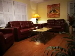 Quiet & spacious brick home near Augusta national - Image 4