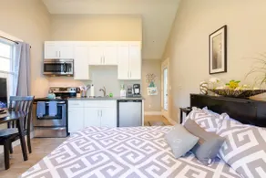 Charming Studio - Image 3
