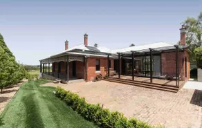 Gordon Manor - architecturally renovated - Image 5