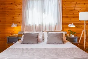 Cabin with bedroom and living room - private Jacuzzi in the room - Image 5