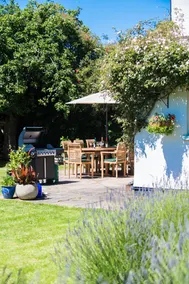Fab big house near beaches - central with parking - Image 3