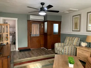 Great location! Close to downtown. - Image 2