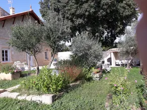 Comfortable house, 3 bedrooms, garden, parking - Image 2