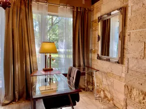 Villa Picasso in an up-scale area of south Miami - Image 4