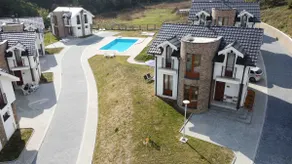 Royal King Villa 2 - Image 2