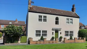 Private annex, village setting on edge of Wolds - Image 2