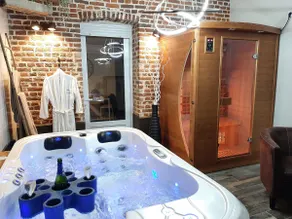 Spa'radisiaque - Private cottage with jacuzzi sauna - Image 2