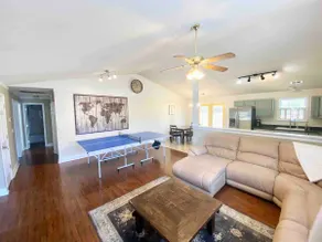 Family home w/ PingPong & Playset-Central location - Image 2