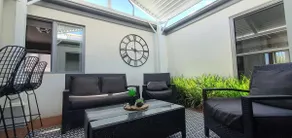 Modern and Stylish Charles St Gem- super central! - Image 5