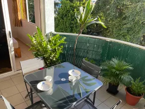 Apartment, pool 360° view, city center, close to FERRY - Image 3