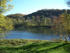 White River ”Get Away” Cabin # 1 - Norfork, AR - Image 3