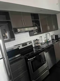 Modern LPH Condo in Toronto - Image 4