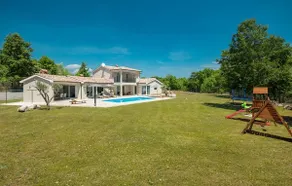 Villa Anabel, central Istria - pool and nature - Image 2